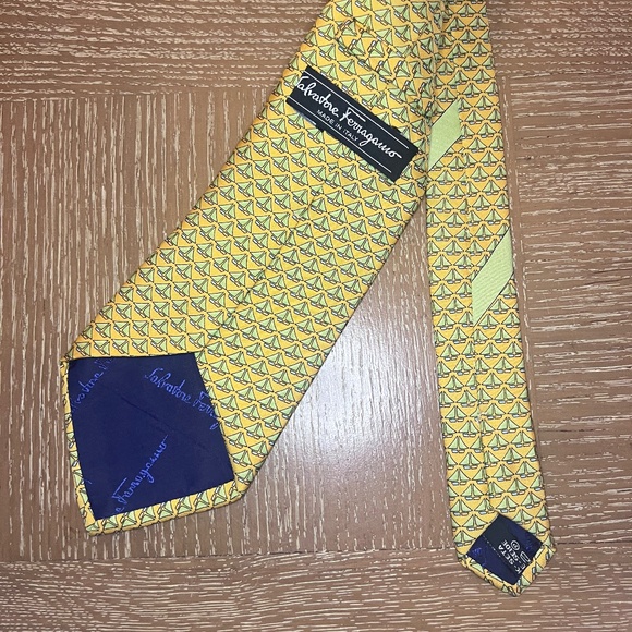 Salvatore Ferragamo Yellow 100% Silk Tie with Light Blue Sailboats - Picture 3 of 6